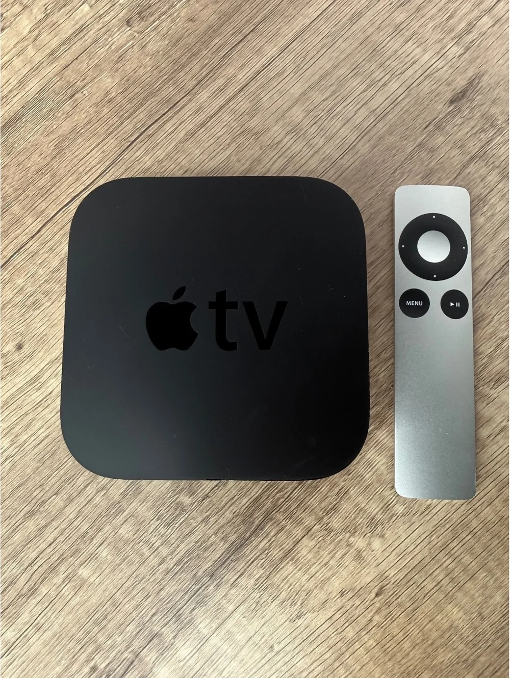 Apple TV 3rd Gen A1469 8GB HD Media Streamer w/ Remote Power & HDMI